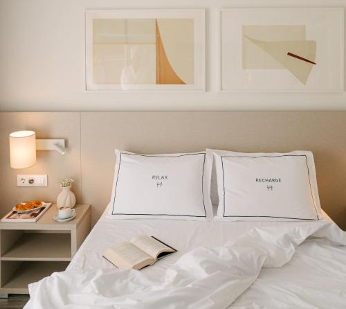 Helios Benidorm — Photo of the whole room