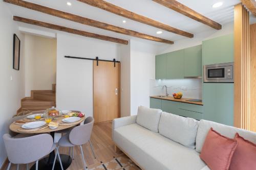 Lovely House Near Casa da Música by HostWise