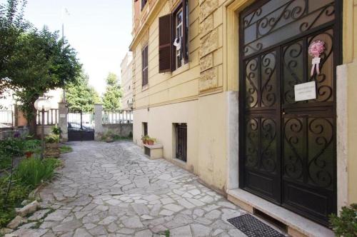Welcome in 2 br Apartment in Rome- San Giovanni