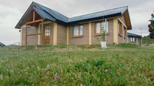 Το κτήριο όπου στεγάζεται  the country house