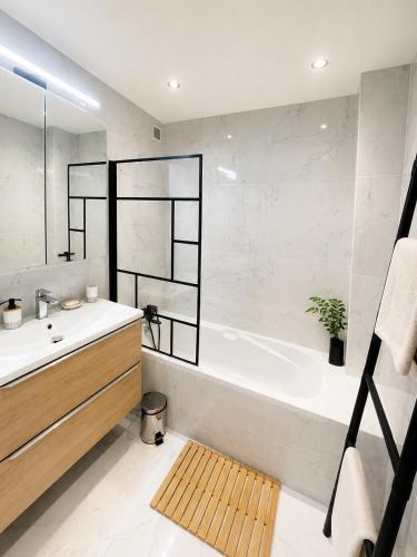Comfortable apartment with parking - Antibes Riviera