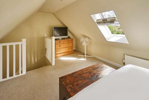 Gallery image of Host & Stay - The Tiled Cottage in Kennington