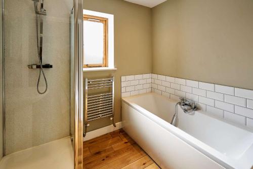 Gallery image of Host & Stay - The Tiled Cottage in Kennington