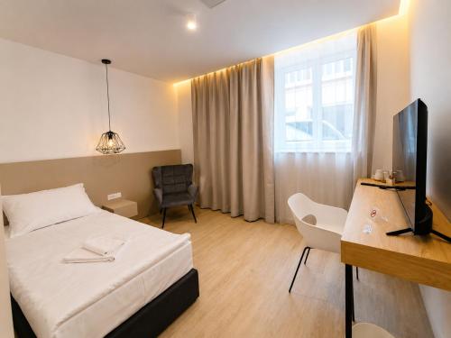 Kula & the Top Apartments by Irundo