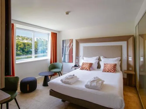 Novotel Lyon Centre-Confluence Bord de Saone photo 17