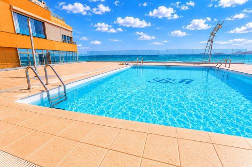 Loft de lujo en primera linea de playa con piscina