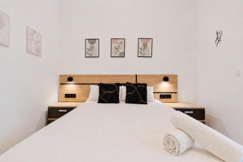 Caracol - Entire Apt - Near Beach and Stadium by Río Turia Apartments