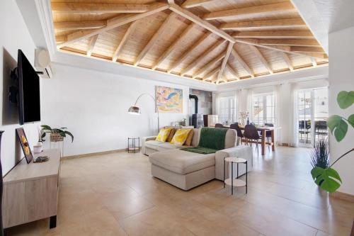 Flor de Sol House - Sunny Balcony House in Tavira