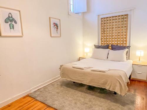 Stay as a Local! Santos Historical 6 Bedroom Apartment IV