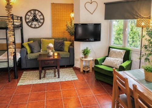 Cala Canyelles Villa & Private Studio with Garden