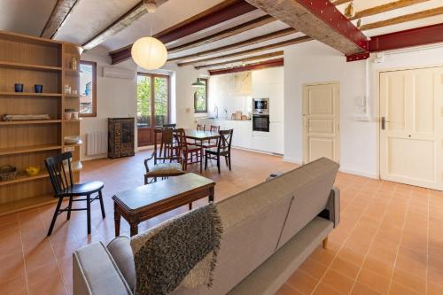 NJ Turia Park Gardens apartment by Invalencia