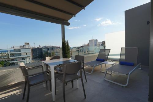 The Riviera Loft #Athens#Jacuzzi#Seaviews#Rooftop#Unoblu