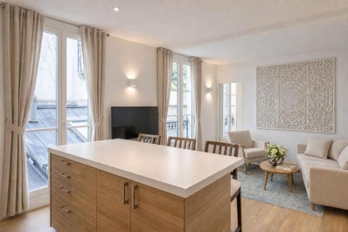 Stunning Montparnasse flat with AC
