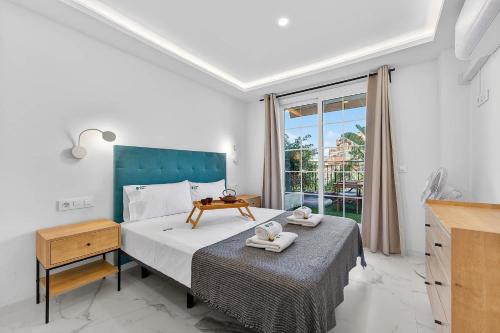 Granada Park Pool View Suite