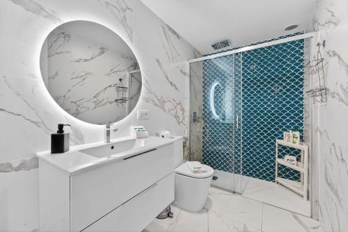 Granada Park Pool View Suite
