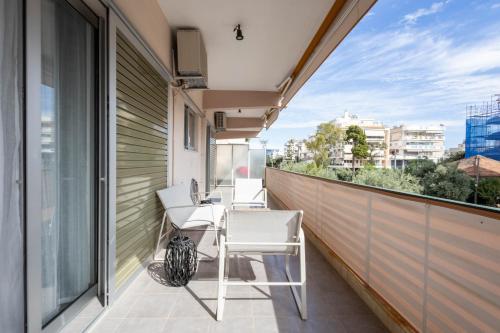 An Impressive 2 bdr Apt in Glyfada