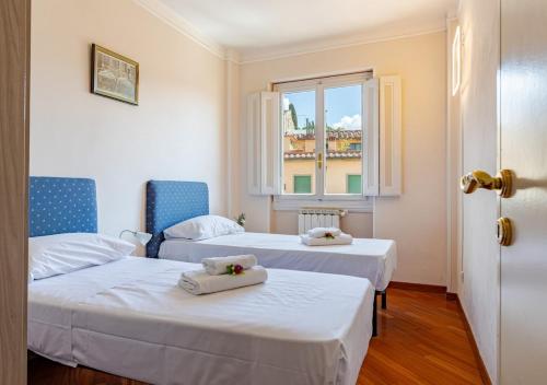 brd 43 6- Ponte Vecchio Bright Spacious Penthouse