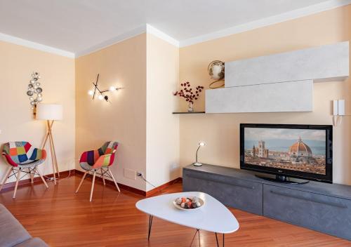 brd 43 6- Ponte Vecchio Bright Spacious Penthouse