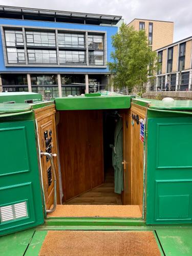 Edinburgh - Houseboats photo 102