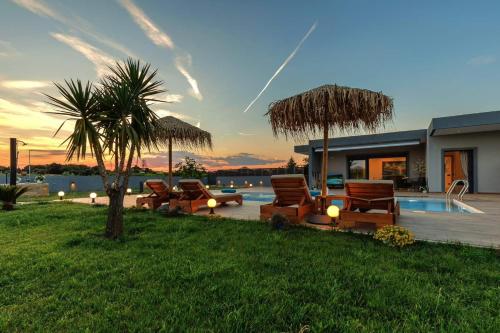 Crystal Thalassa - Luxury Villa Stergio
