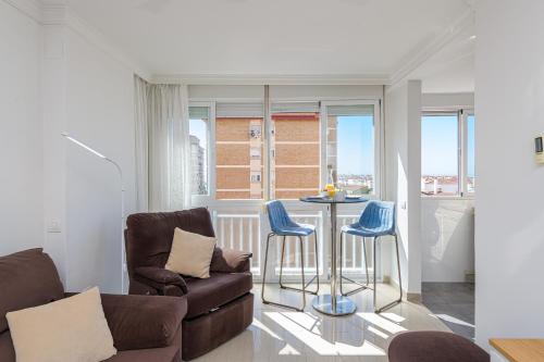 WintowinRentals Spacious apartment in Huelin with privileged views, parking included and close to the beach
