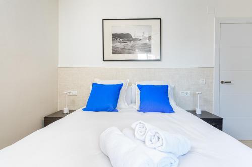 WintowinRentals Spacious apartment in Huelin with privileged views, parking included and close to the beach