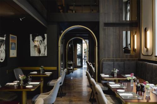 Palazzo Touring Club Milan, A Radisson Collection Hotel — Restaurant/places to eat