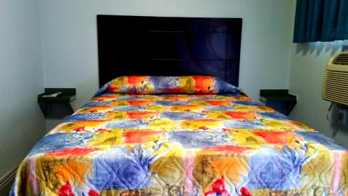 Cama o camas de una habitación en Comet Motel
