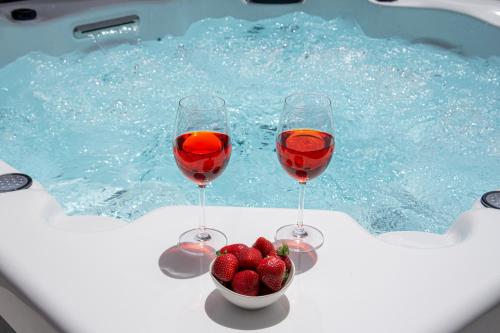 SiLena Luxury Penthouse with Jacuzzi - Near Chania Old Town