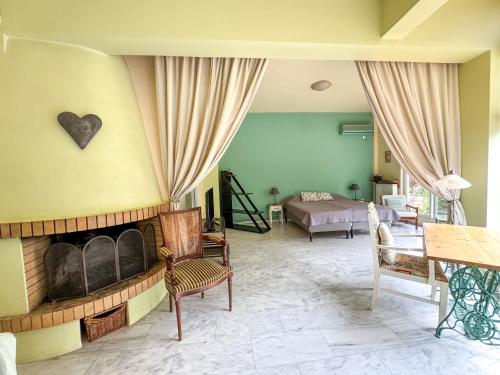 Charming Sunlit Apartment with Garden Views