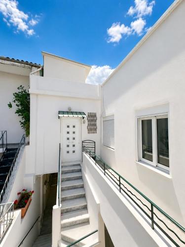 Athens Home with Terrace & City View