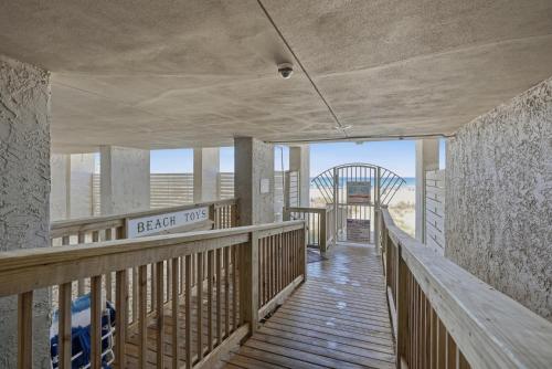 Ocean Towers Beach Club photo 35