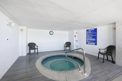 Ocean Towers Beach Club photo 32