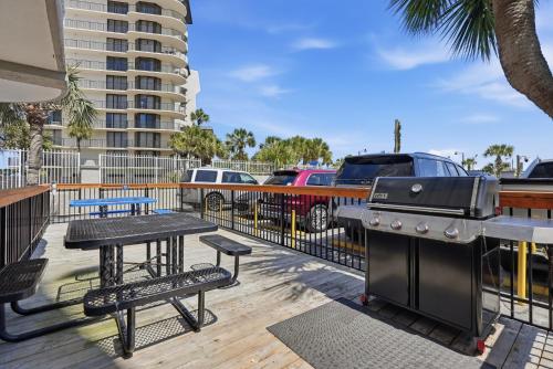 Ocean Towers Beach Club photo 39