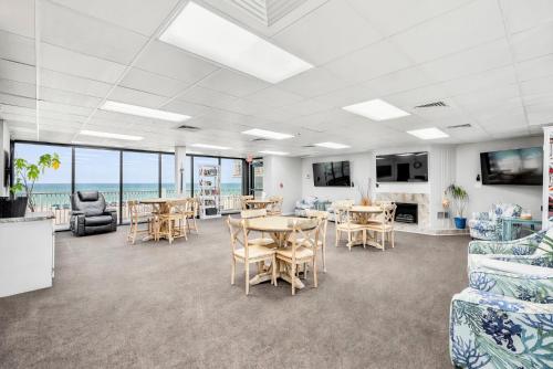 Ocean Towers Beach Club photo 40