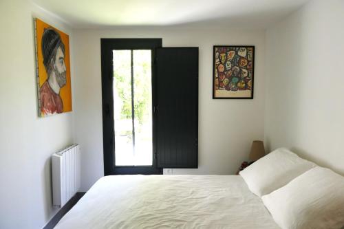 Superbe T3- Two bedrooms appartment with garden and pétanque! Perfect Spot!