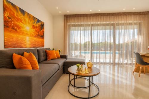 Diamond Hlios - Luxury Villa Maria