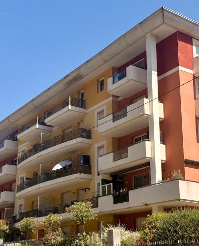 Magnificent renovated apartment, 2 rooms of 45 m2, close tothe sea, top floor, terrace
