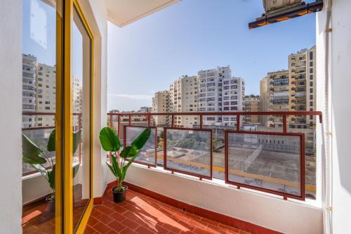 Praia da Rocha Beach Studio 5 min walk to beach