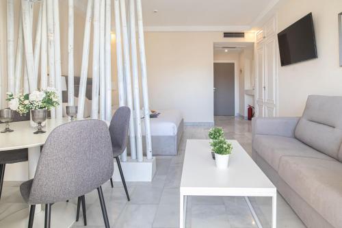 Apartamentos Occidental Banús 1&3