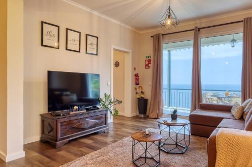 Freitas Paradise, a Home in Madeira
