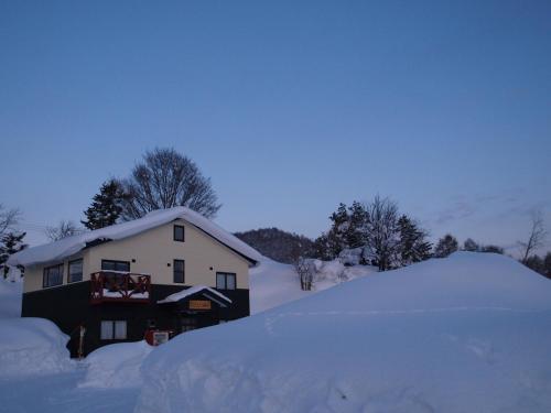 Niseko Tabi-tsumugi Backpackers v zimě