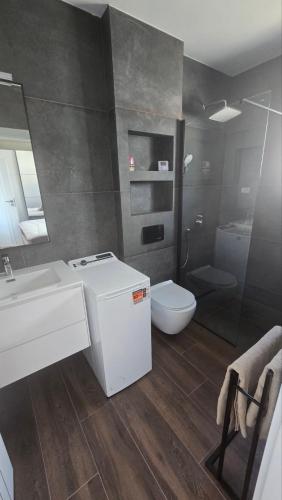 BRAND NEW-2 bedrooms,2 bathrooms for 5 persons with underfloor heating