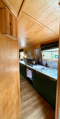 Edinburgh - Houseboats photo 70