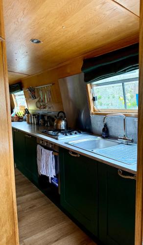 Edinburgh - Houseboats photo 69