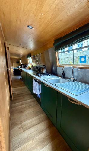 Edinburgh - Houseboats photo 61