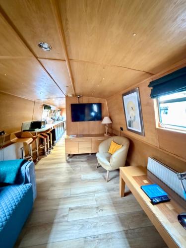 Edinburgh - Houseboats photo 39