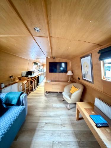 Edinburgh - Houseboats photo 38
