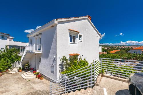 Apartments Curicta 1