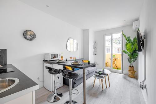 Relaxation & Comfort Design Studio with Ambient LED